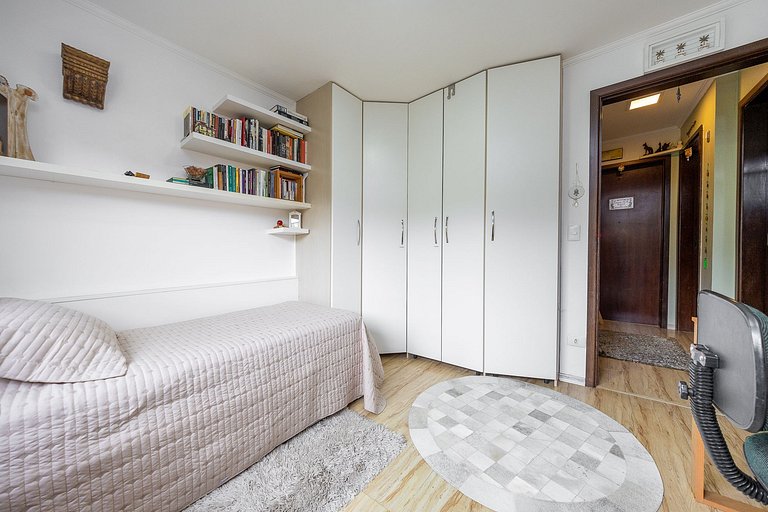 REF 10294 | Triplex 3 quartos, sendo 3 suítes, no Hugo Lange